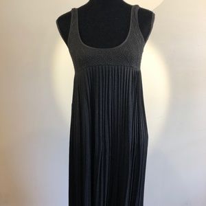 IISLI SPARKLE KNIT PLEATED BLACK DRESS SZ S